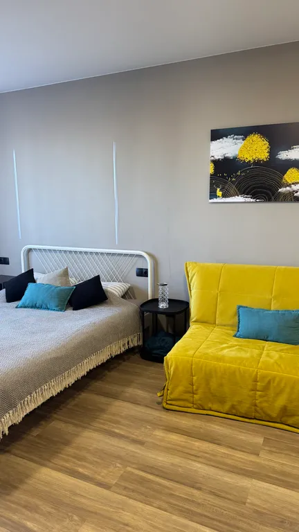 Большая студия в центре на 22 этаже с видом на реку и колесо обозрения