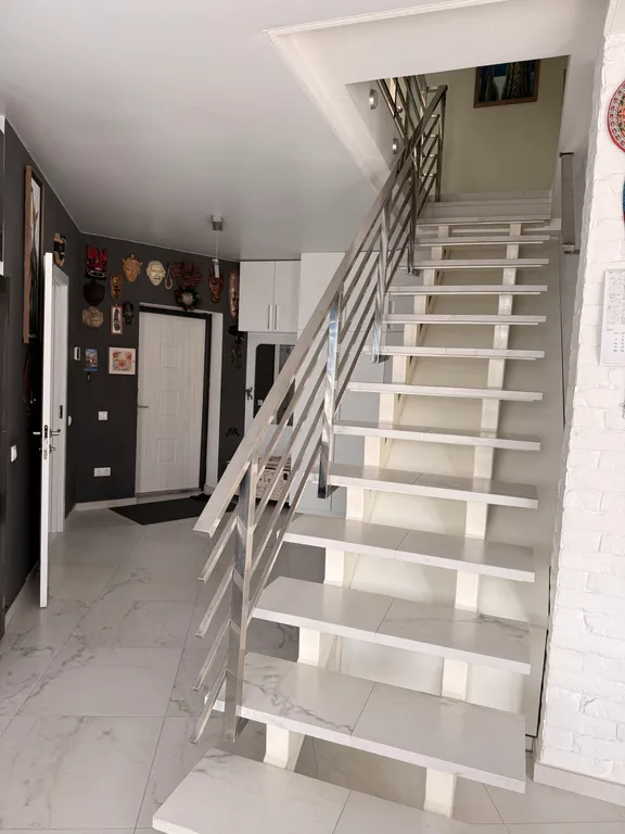 Сдается уютный дом в Ялте посуточно со скидкой с видом на море .