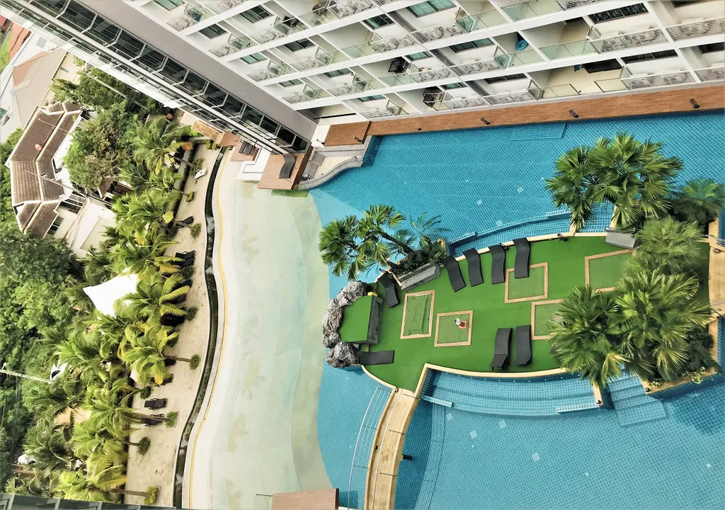 Комфортная квартира с выходом в бассейн