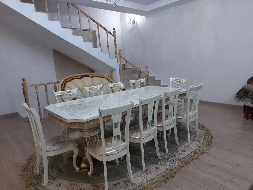 Уютный дом для больших компаний