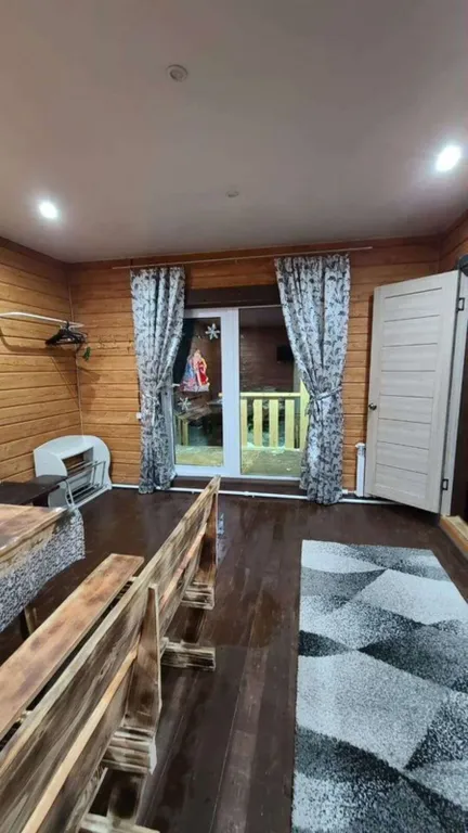 Коттедж в живописном месте на берегу реки Бия