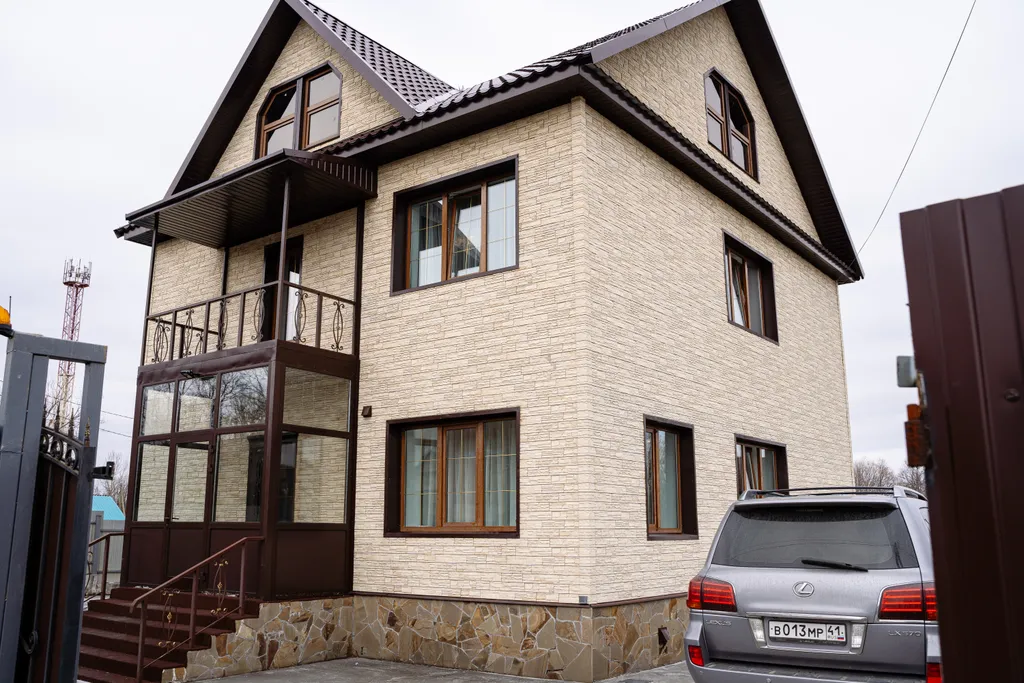 Коттедж Загородный дом — аренда посуточно в Елизово