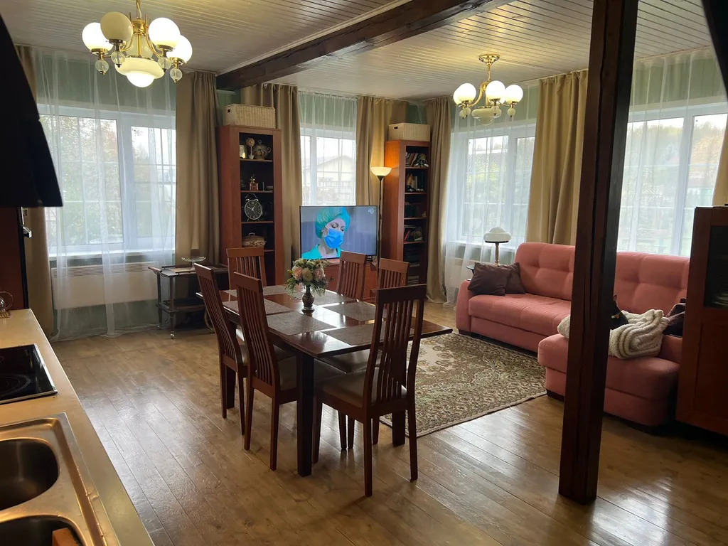 Загородный дом в лесу на Волге