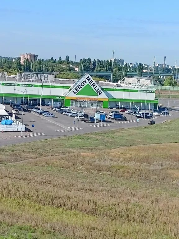 Уютная квартира в новом доме возле М4