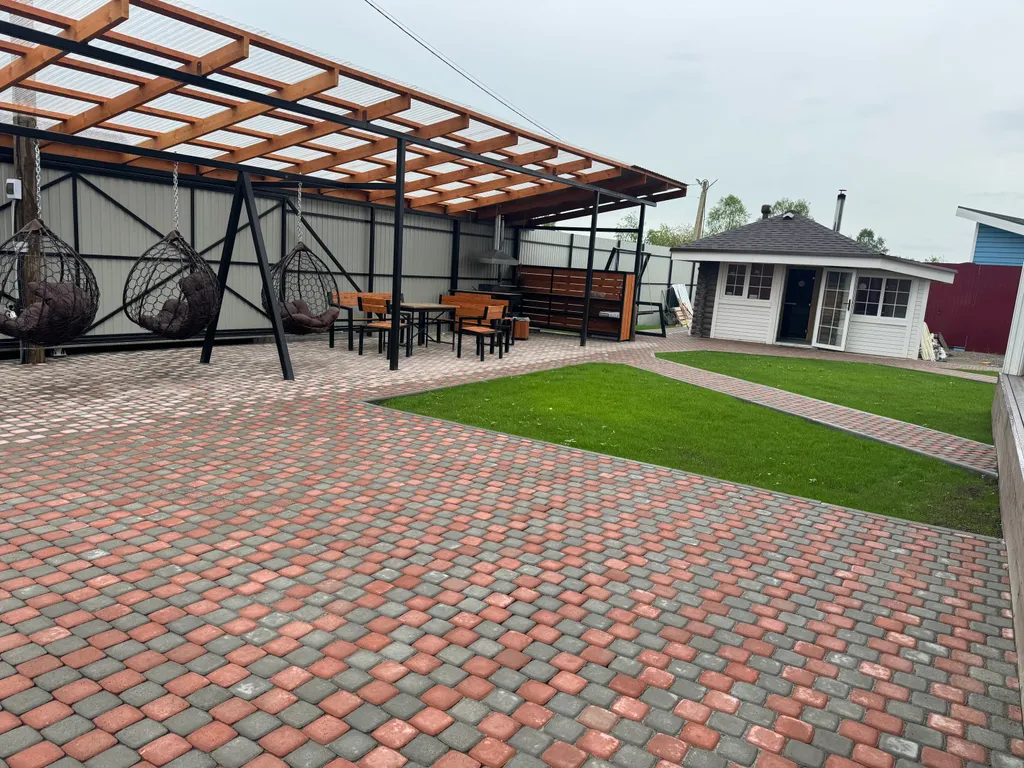 Новый коттедж с сауной и бассейном