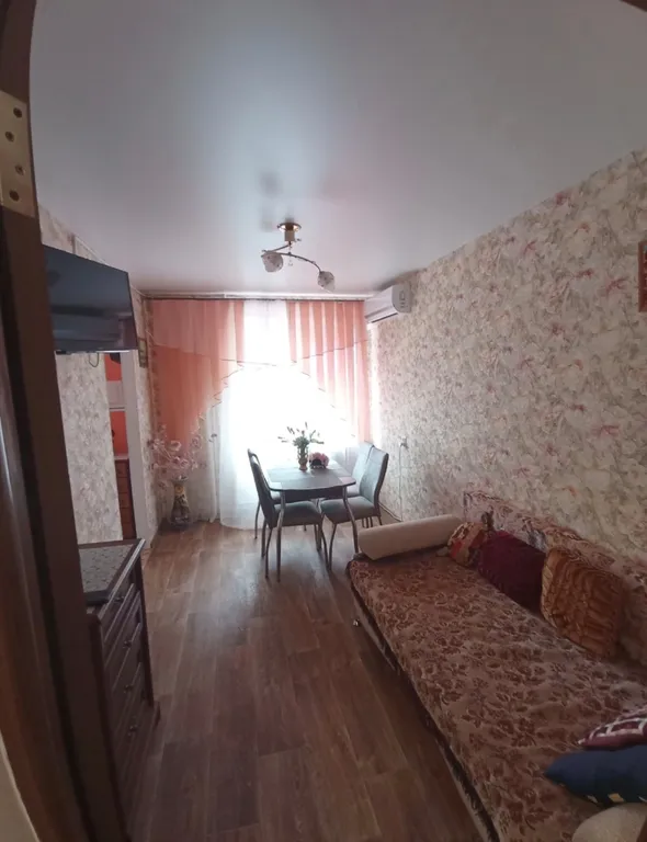 3 комнатная квартира в центре — аренда посуточно в Орджоникидзе