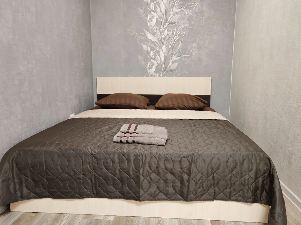 Видовая 1-комнатная квартира с дизайнерским ремонтом