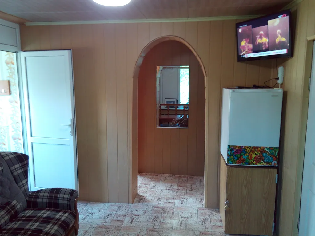 Дом у моря и парка фрунзе