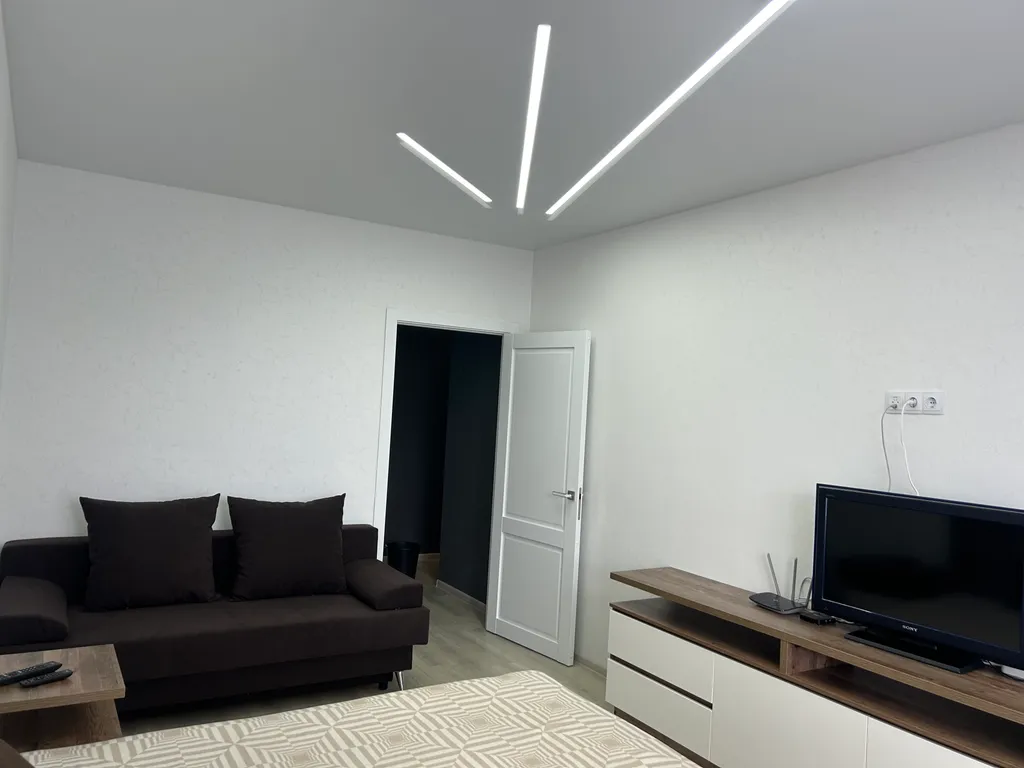 Современная квартира рядом с набережной