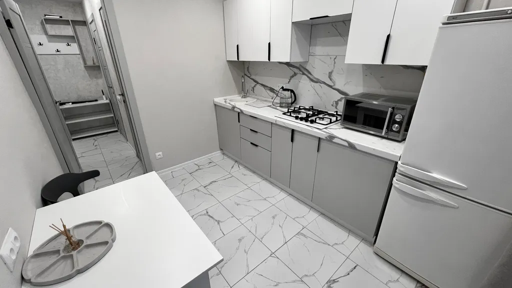 Комфортабельная 2-комнатная квартира с новым дизайнерским ремонтом