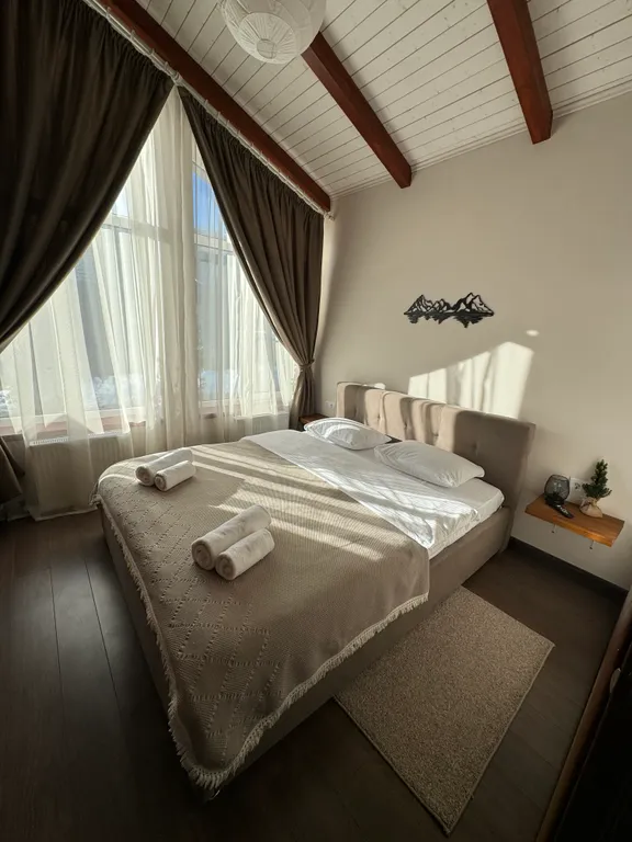 Коттедж Трёхкомнатные апартаменты с видом на горы — Архыз