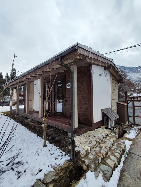 Коттедж Дом-студия в стиле шале в центре — аренда посуточно в Красная Поляна