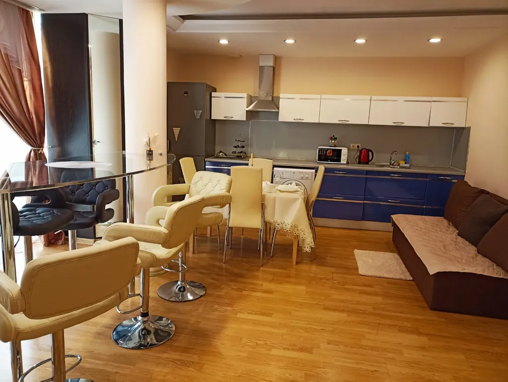 Апартаменты 2-комнатные с джакузи и сауной