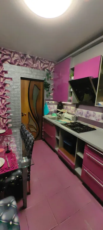 Квартира 1-к квартира на Емельянова, в городе — Калининград