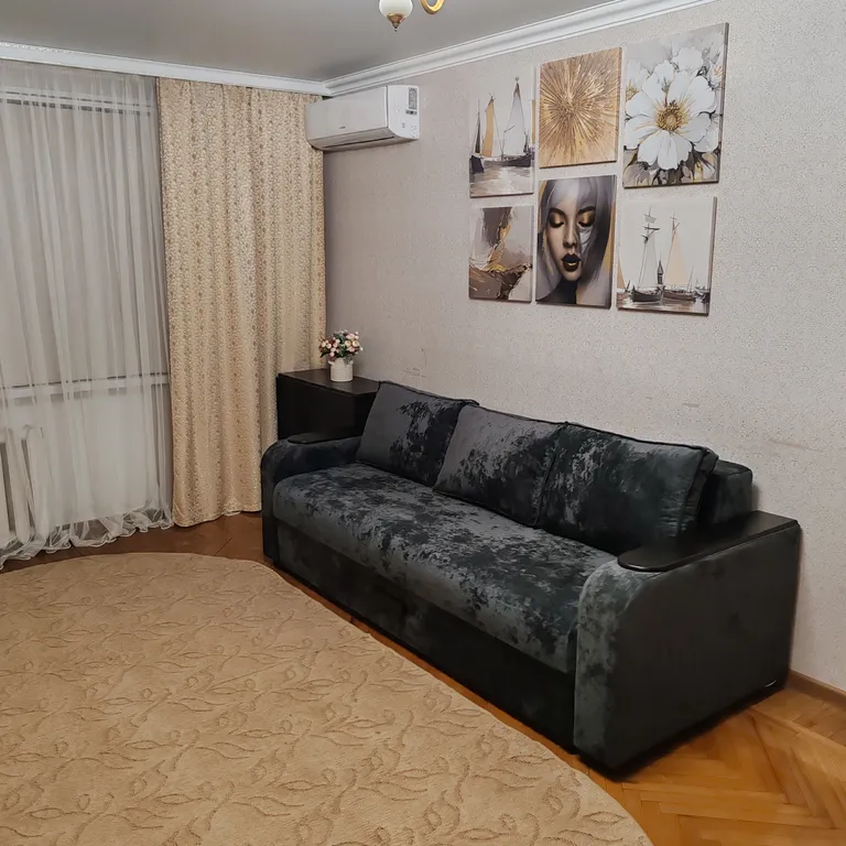 Уютная квартира в хорошем районе — аренда посуточно в Владикавказ