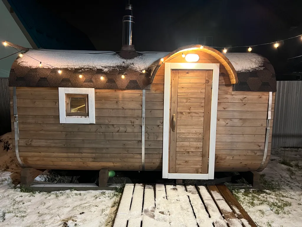 Дом с баней возле источников