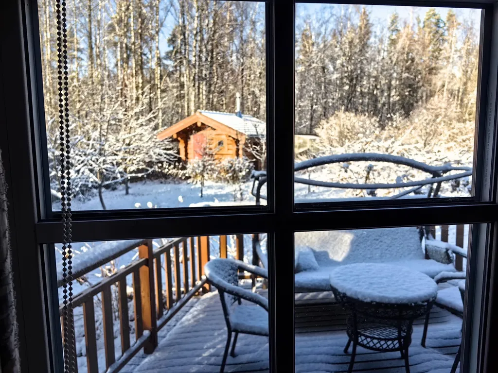 Шале и баня на 1 линии озера Красное, 2 километра от Финского залива, Пески