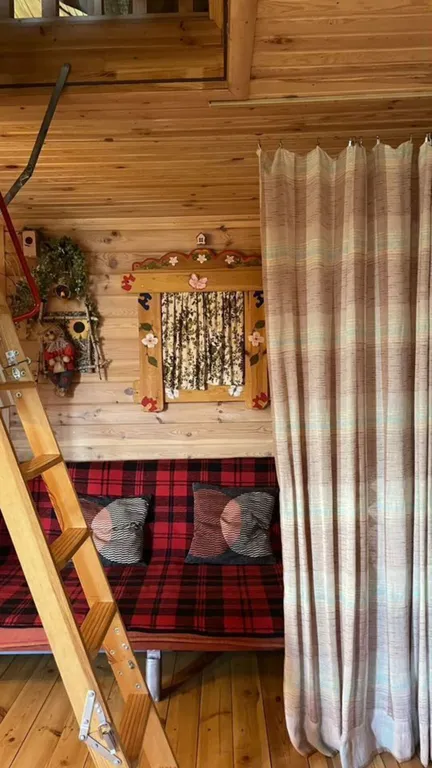 Домик на берегу Оки в сельской усадьбе Варежка