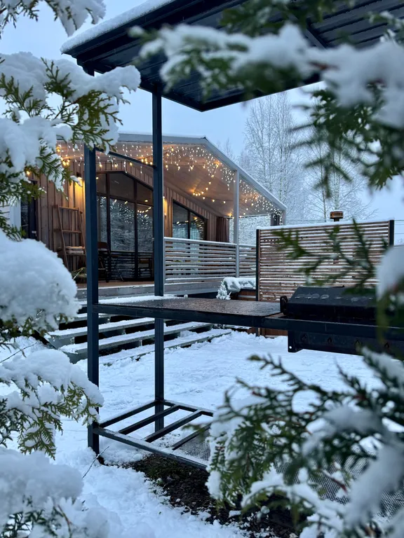 Коттедж Уютный дом с горячей купелью — Стеклянный