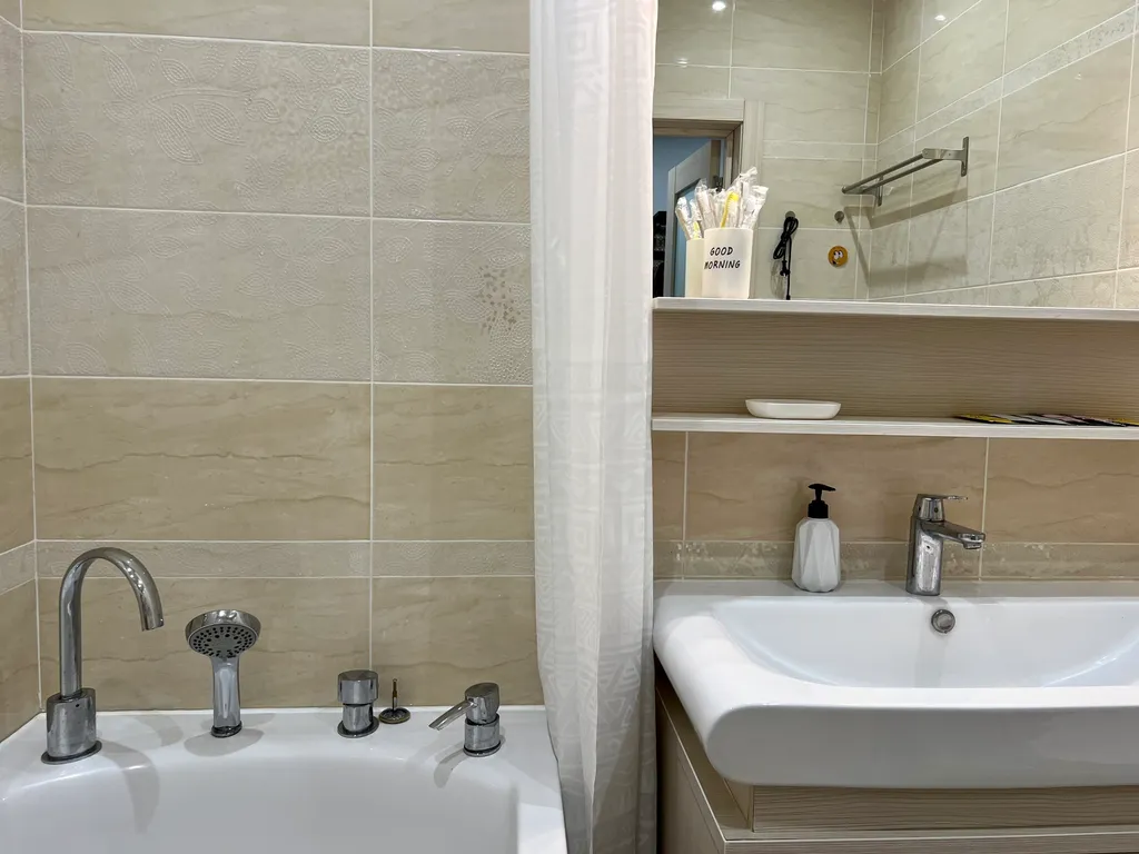 Квартира Квартира Возле планеты — Красноярск