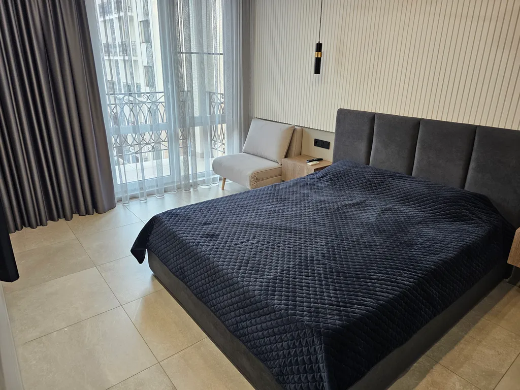 Дизайнерская квартира в элитном комплексе Изумрудный Город