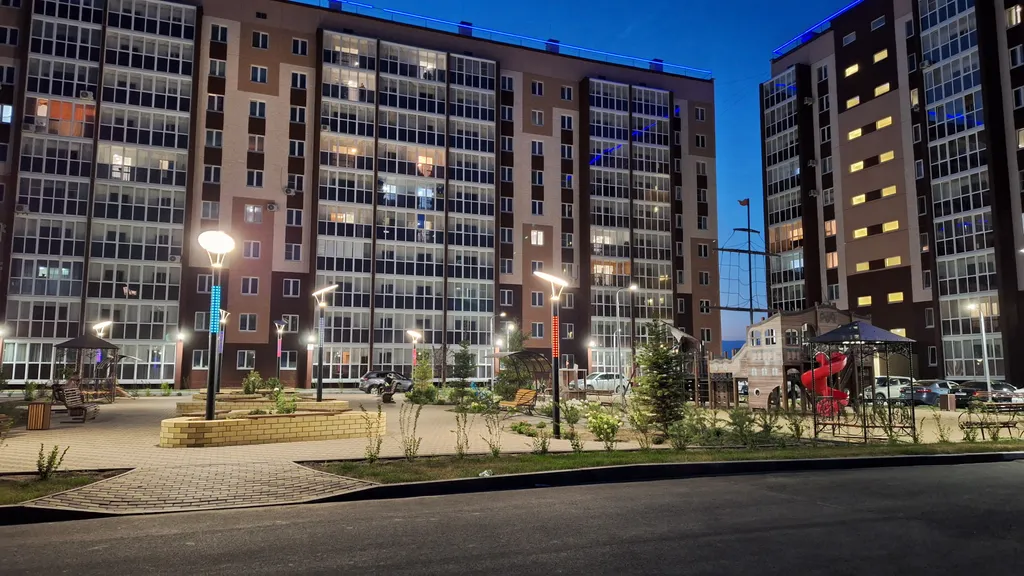 Уютная евродвушка в новом доме с огороженной территорией