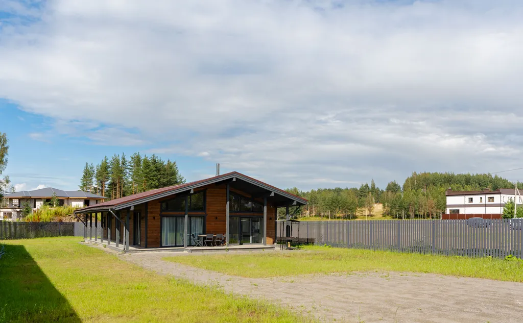 Уютный дом с камином и сауной у Охта Парка