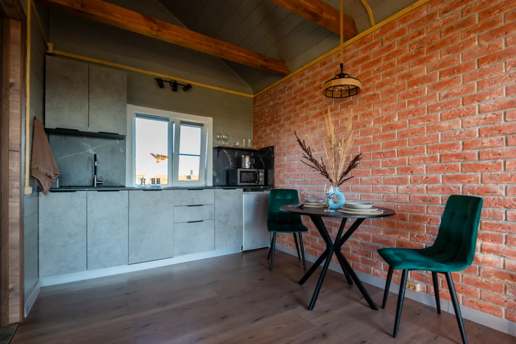 Дом с горячей купелью фурако на берегу реки