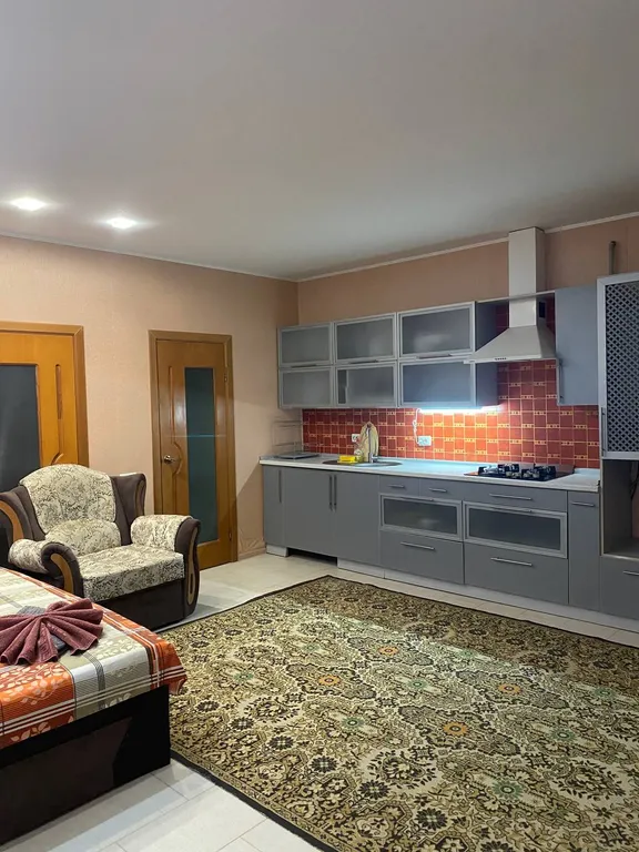 Комната-студия с кухней в частном доме