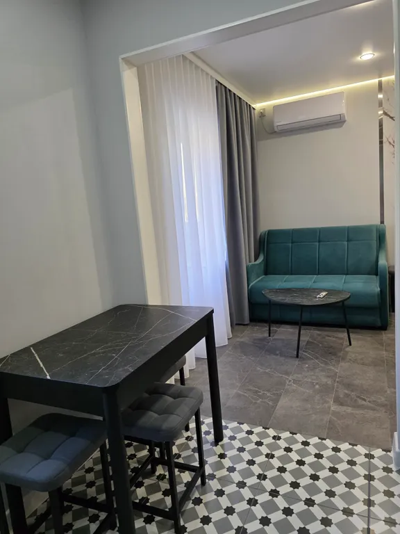 Новая квартира в центре с водой