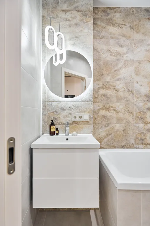 Просторная, свежая 2-комнатная квартира возле ТЦ Горизонт