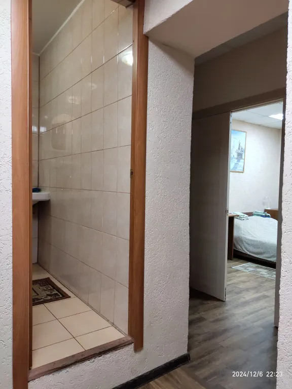 2-комнатная квартира в своём доме с баней и стоянкой