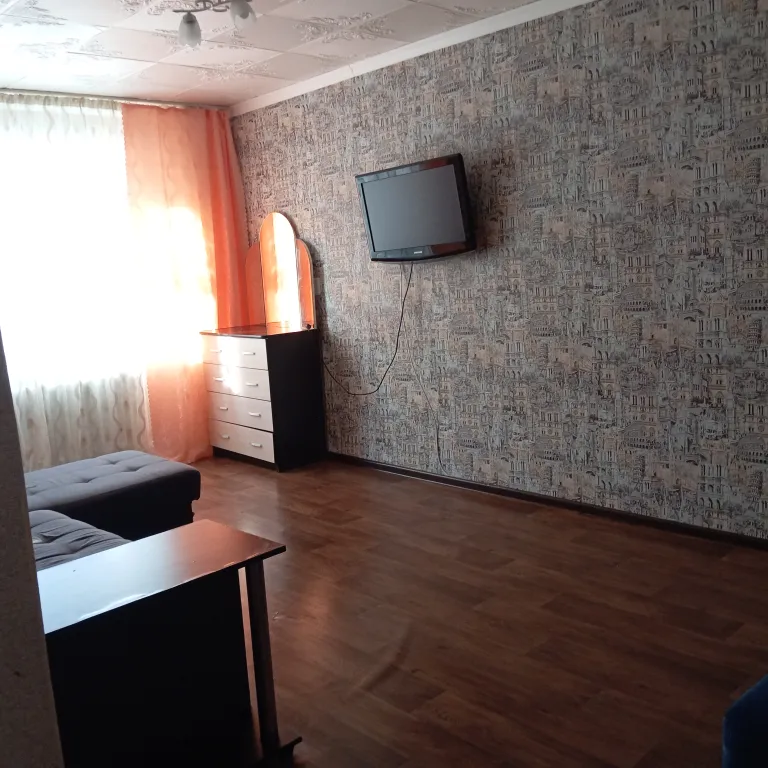 2-комнатная Квартира — аренда посуточно в Чистополь