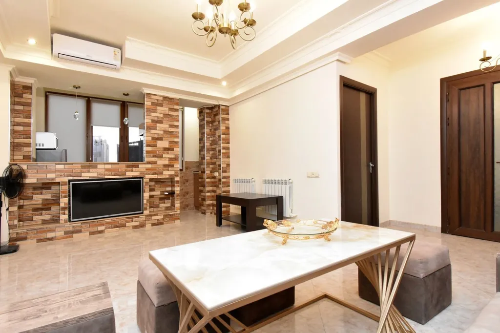 Светлая уютная квартира в центре — аренда посуточно в Ереван