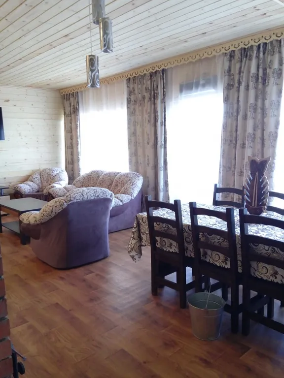 Дом для большой компании на берегу озера