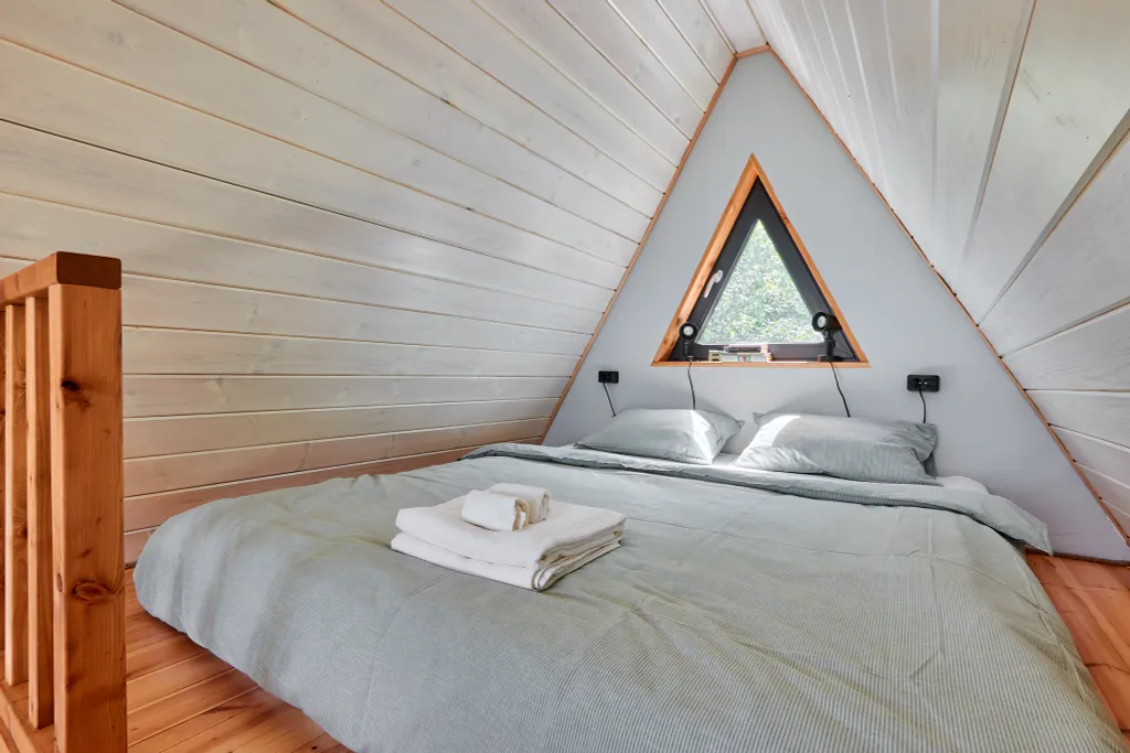 Уютная А-фрэйм хижина в горах Адыгеи