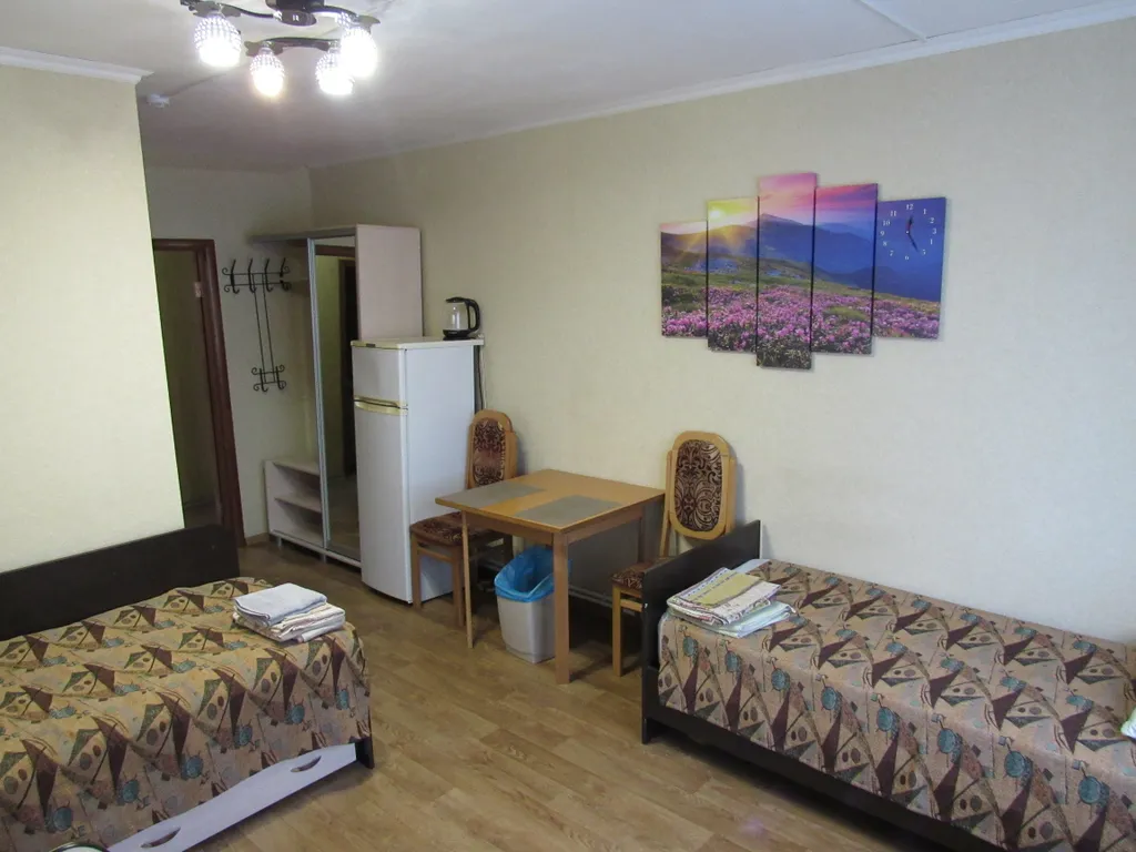 Квартира Трёхместный номер улучшенный — аренда посуточно в Котово