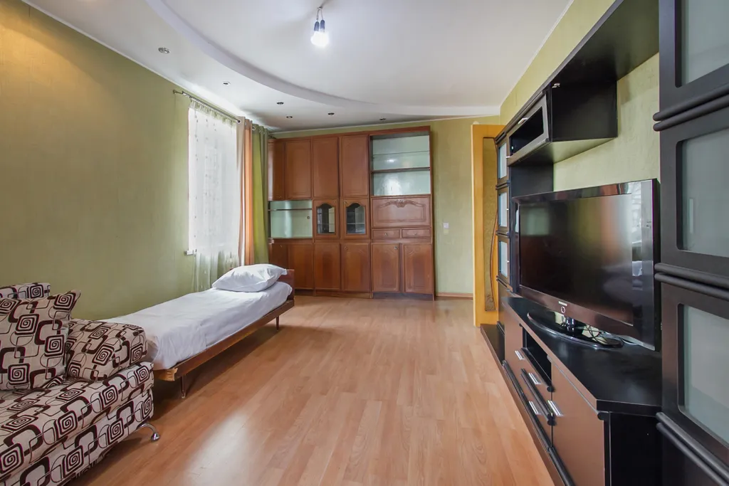 Большая 3-комнатная возле полигона и Маслоки