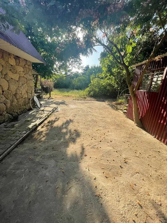 Уютный дом с садом