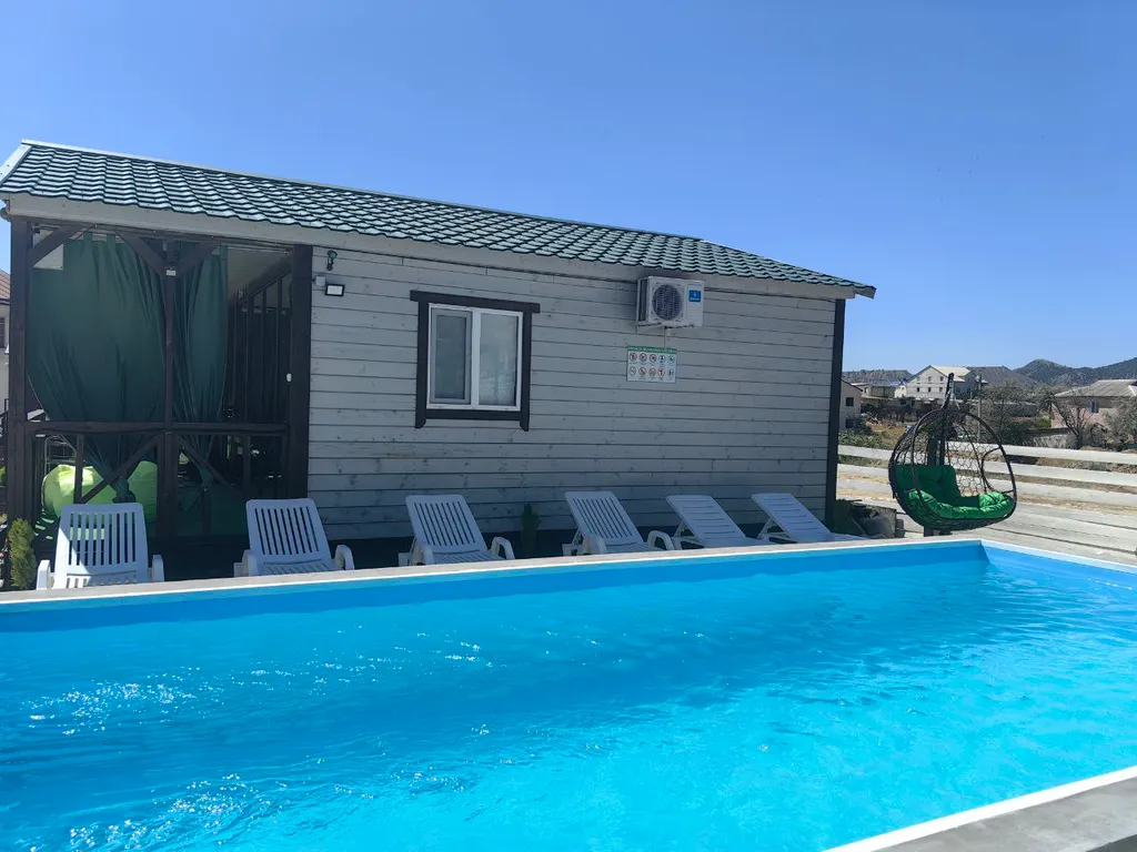 Уютный домик с видом на море