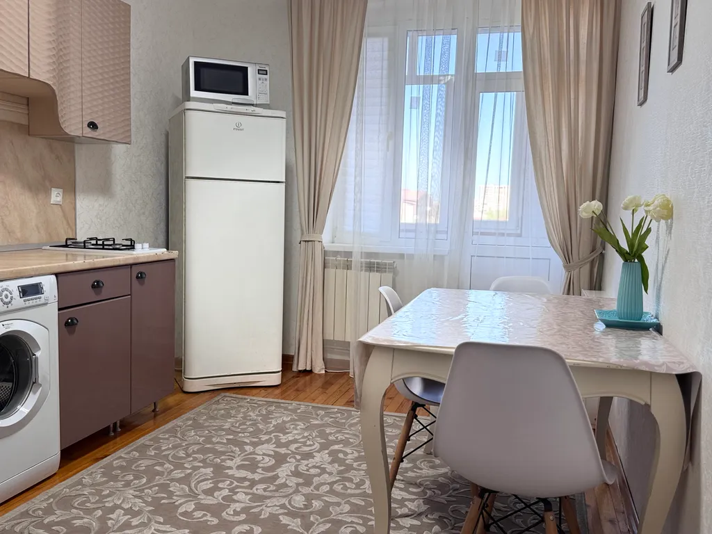 Квартира Просторная, светлая квартира в центре Махачкалы — Махачкала