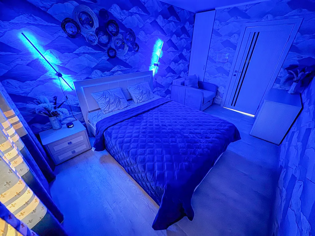 VIP 2-к с джакузи в центре