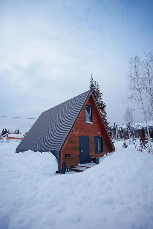 Уютный домик в стиле Афрейм с видом на горы