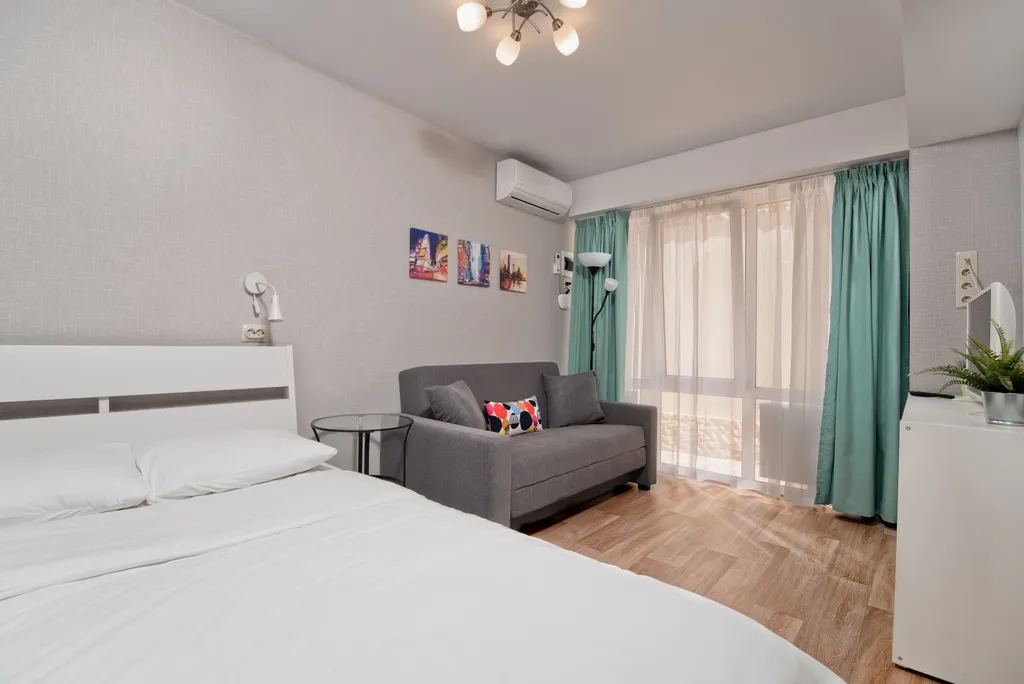 Квартира Апартаменты в Адлере напротив жд вокзала — Адлер