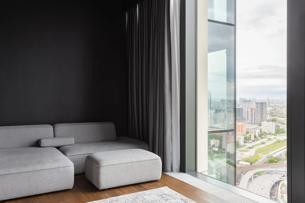 Угловой апартамент с ванной у окна