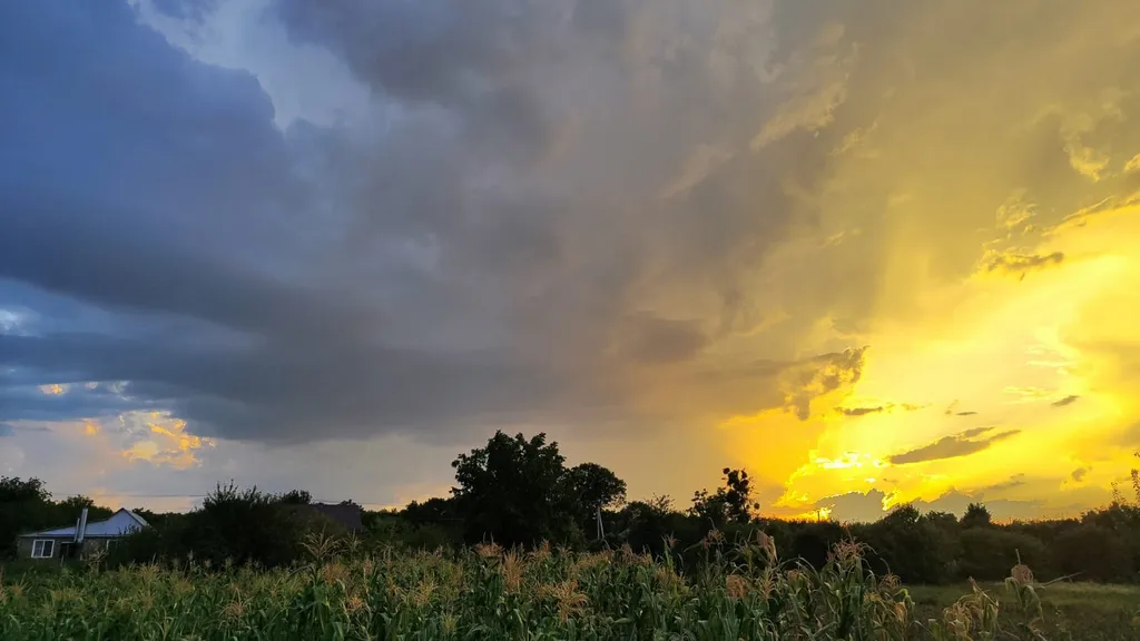 Коттедж Загородный дом с бассейном Family home — Лабинск