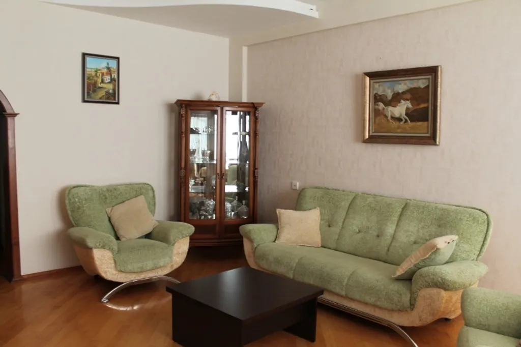 3-комнатная Квартира — аренда посуточно в Баку