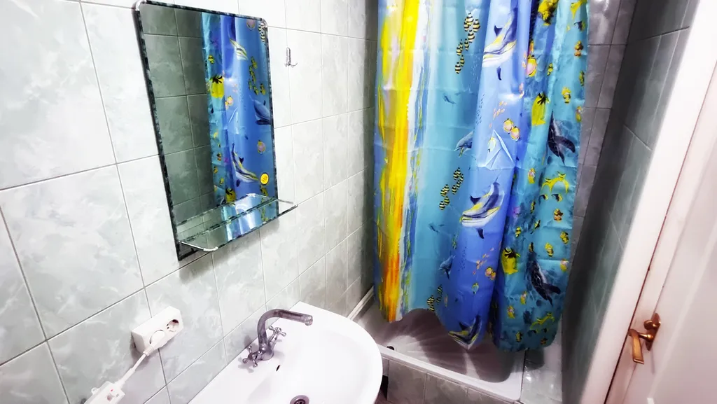 Дом на пляже озера