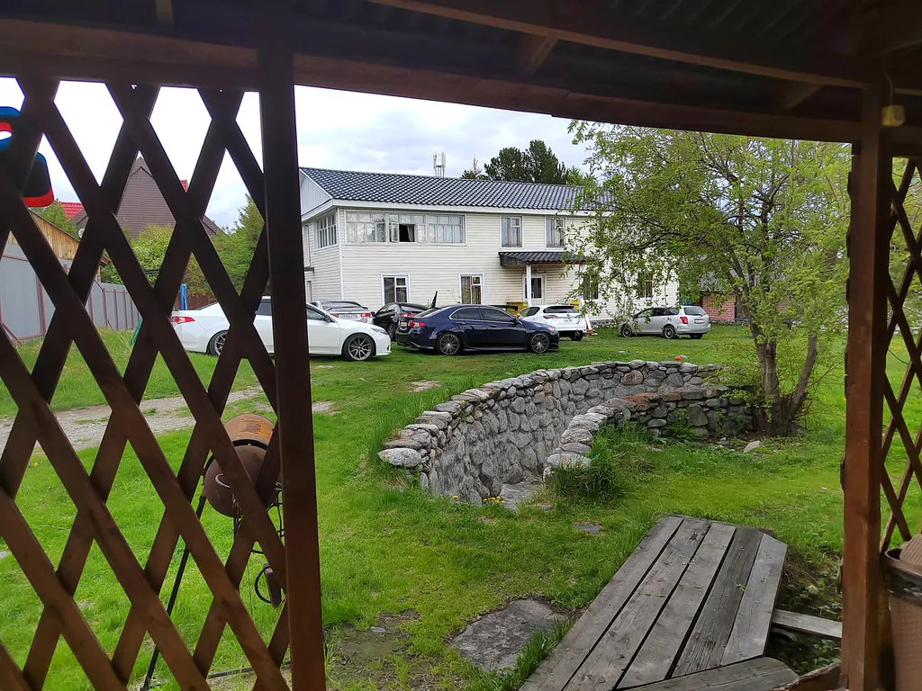 Пятиместный номер с шикарным видом на Саяны