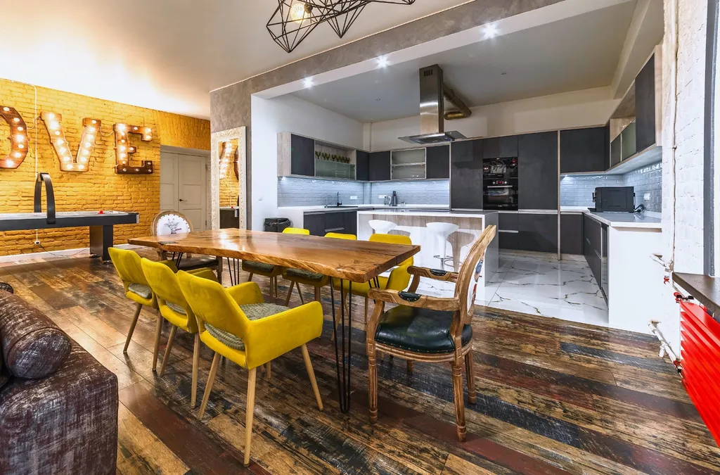 Эксклюзивныe апартамeнты в стилe поп-apт на Невском проспекте